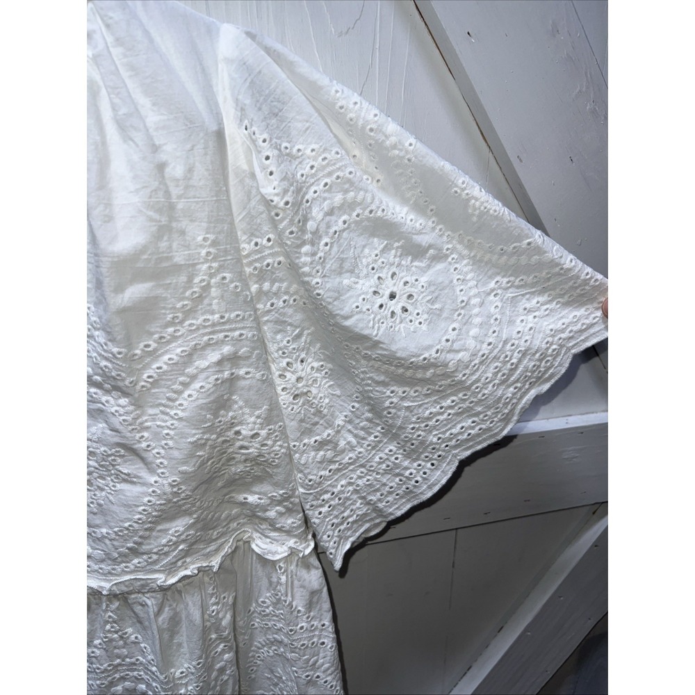 Tuckernuck White Eyelet Crawford Dress Size Medium - Picture 3 of 7